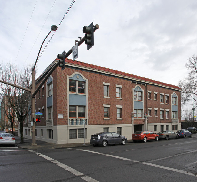 Villa Dorothea in Portland, OR - Foto de edificio - Building Photo