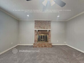 6321 Brookgate Dr in Arlington, TX - Foto de edificio - Building Photo