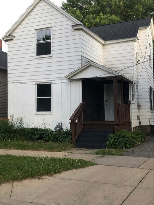 940 Veto St NW in Grand Rapids, MI - Building Photo