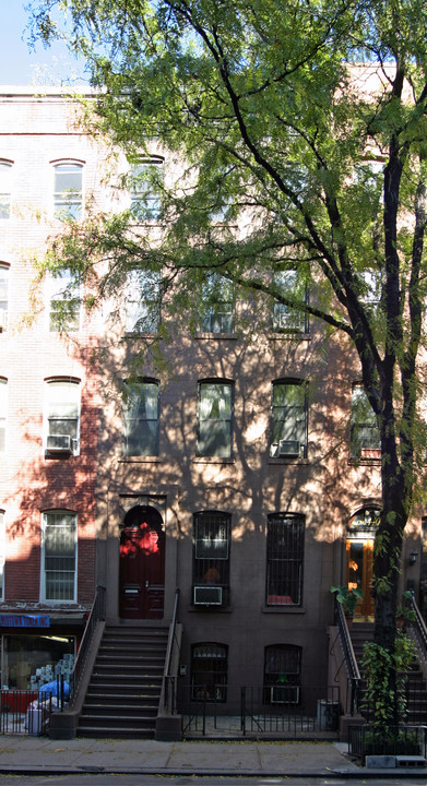 451 W 47th St in New York, NY - Foto de edificio