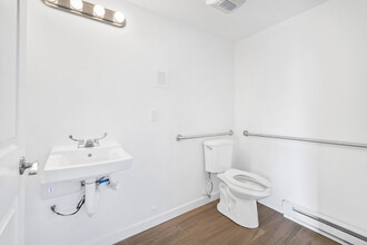 21 N Albany Ave in Atlantic City, NJ - Building Photo - Interior Photo