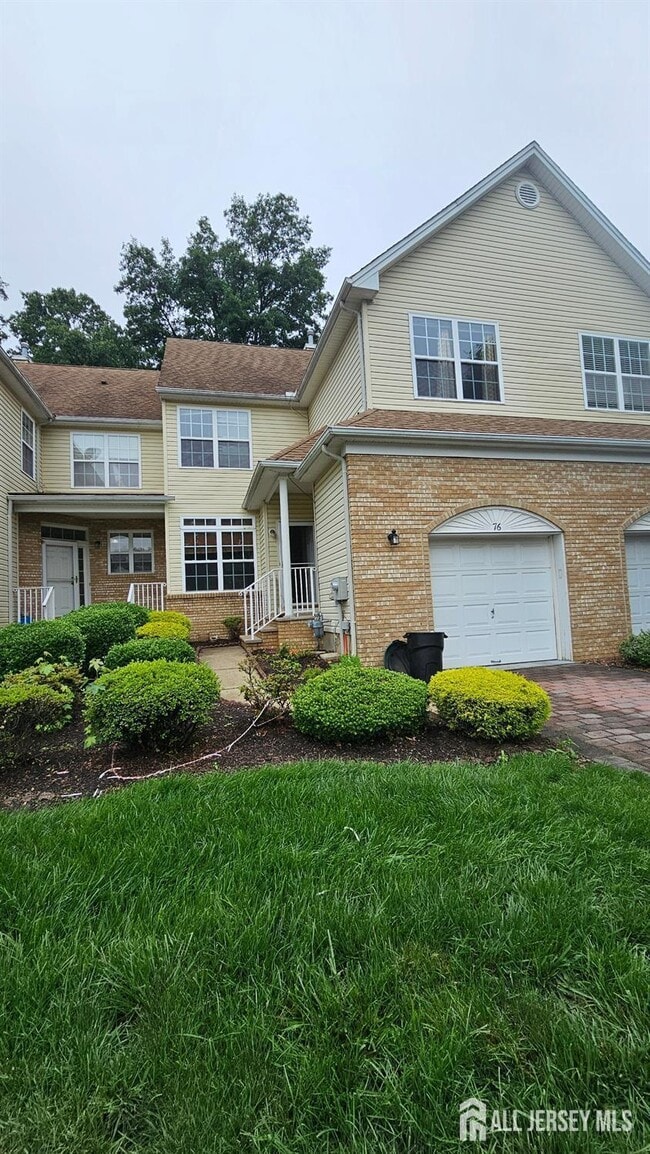 11 Tennyson Rd in East Windsor, NJ - Building Photo - Building Photo