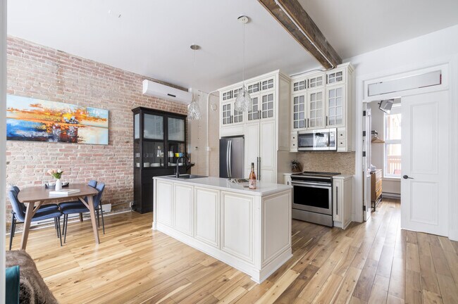 3977 R. Saint-Denis in Montréal, QC - Building Photo - Building Photo