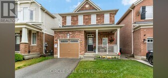 61 Agricola Rd in Brampton, ON - Building Photo