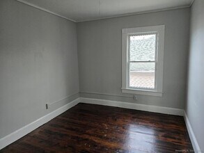 133 South St in Waterbury, CT - Building Photo - Building Photo