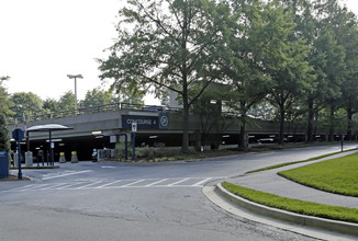 NE Hammond Dr in Atlanta, GA - Foto de edificio - Building Photo