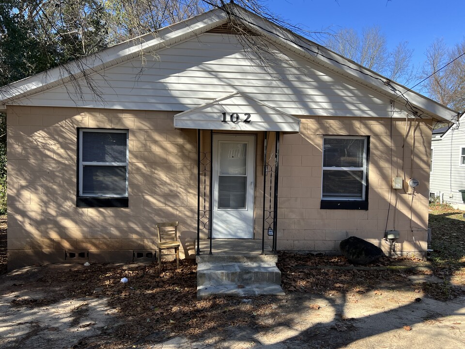 102 Harper St in Garner, NC - Building Photo