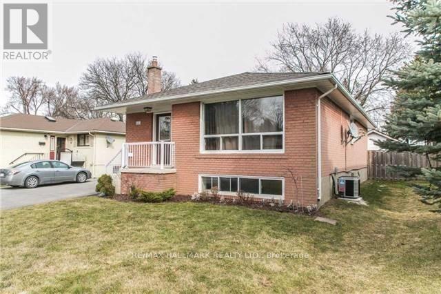 61 Aurora Heights Dr in Aurora, ON - Building Photo - Building Photo