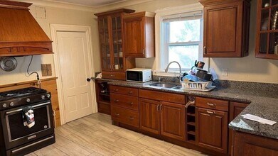 88 Clark St in Clinton, MA - Building Photo - Building Photo