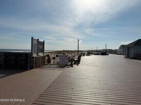 35 Pilgrim Pathway, Unit 2nf floor in Ocean Grove, NJ - Building Photo