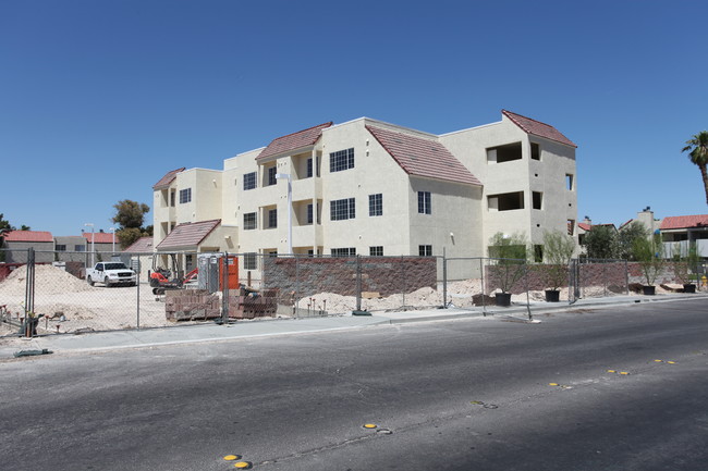 Bob Hogan Apartments in Las Vegas, NV - Building Photo - Building Photo