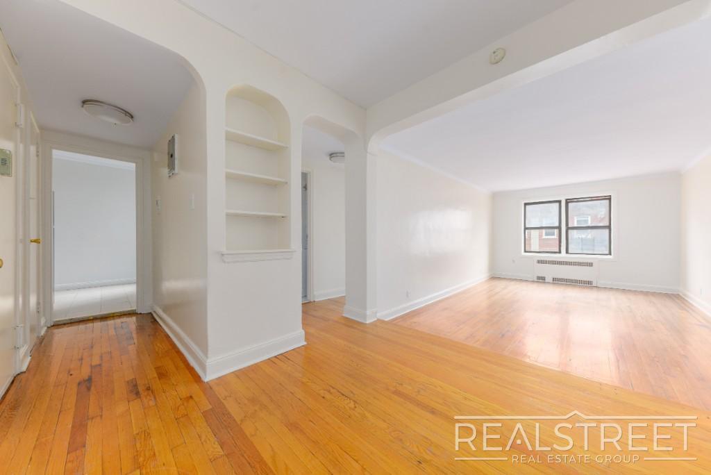 100 E 21st St in Brooklyn, NY - Building Photo