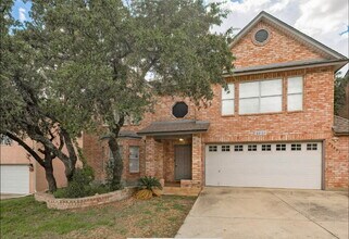 22023 Oriole Hill Dr in San Antonio, TX - Foto de edificio - Building Photo