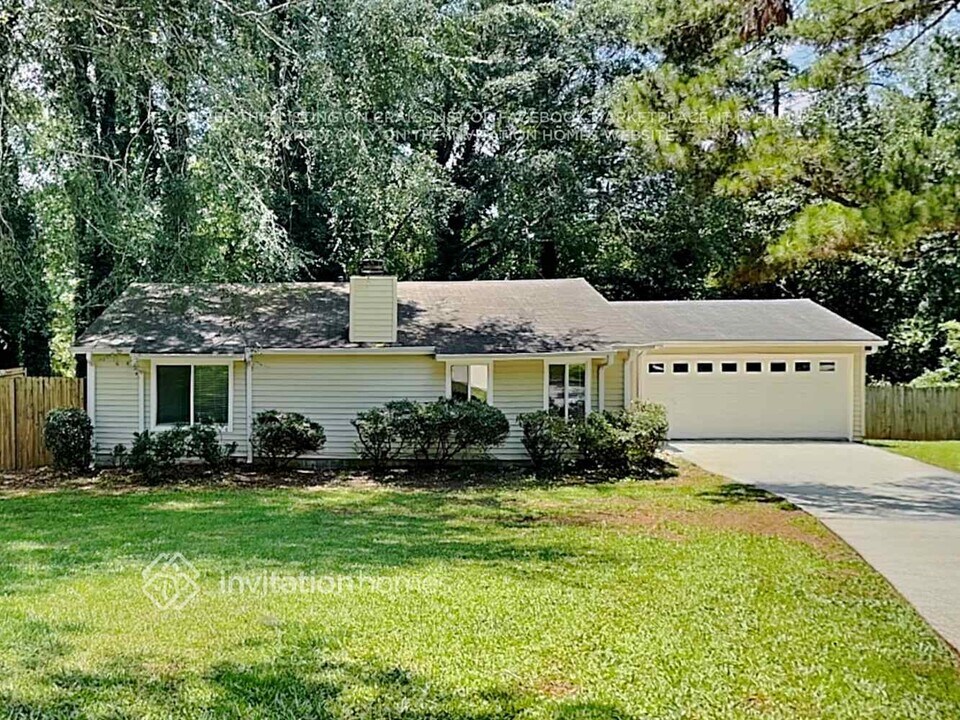 417 Warren Rd SW in Lawrenceville, GA - Building Photo