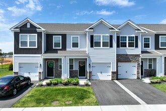 Laurel Run in Westampton, NJ - Building Photo - Building Photo