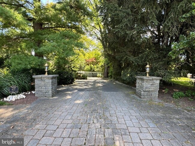 property at 417 Wingate Rd