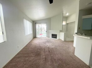 5155 Tropicana Ave in Las Vegas, NV - Building Photo - Building Photo