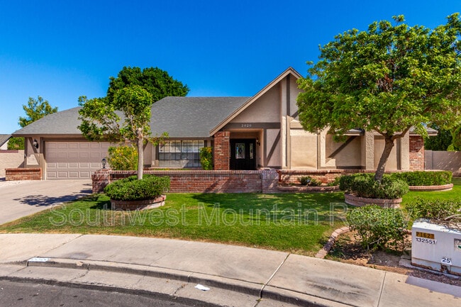 2020 W Natal Cir in Mesa, AZ - Building Photo - Building Photo