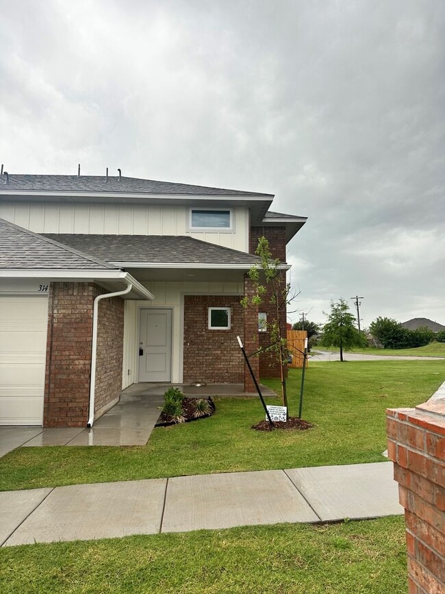 property at 3751 S Broadway Ave