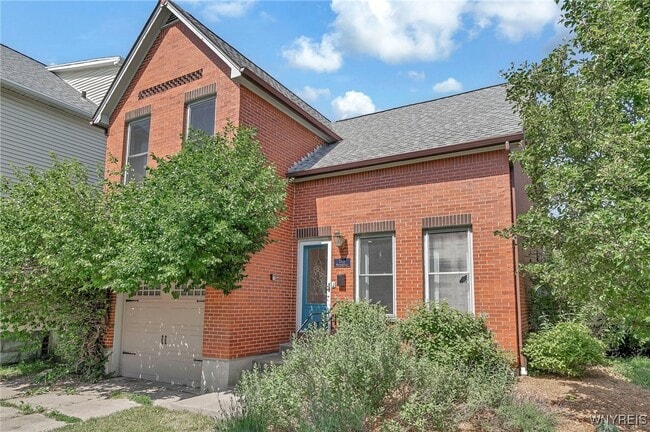 property at 133 Whitney Pl