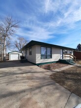 4586 Wentworth Dr in Rapid City, SD - Building Photo - Building Photo