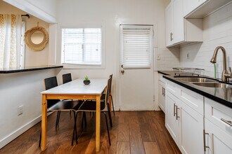 1806 Washington Way, Unit A in Venice, CA - Foto de edificio - Building Photo