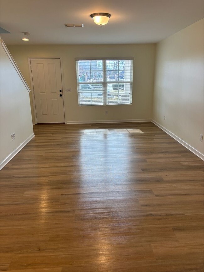 1804 Riverbirch Ln in Nashville, TN - Building Photo - Building Photo