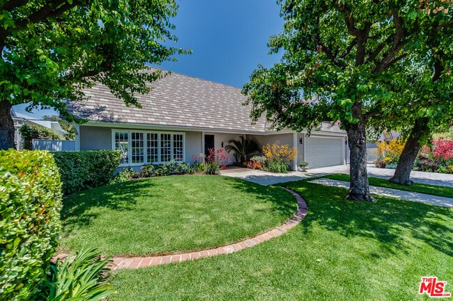 property at 13133 Morrison St