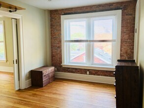 239 North St-Unit -239 North St - Apt 3 in Harrisburg, PA - Building Photo - Building Photo