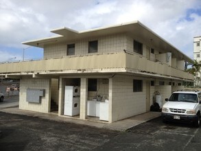 Lunalilo Apartments in Honolulu, HI - Building Photo - Building Photo