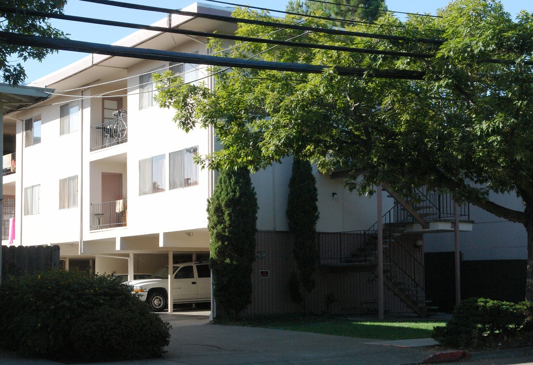 1269 Oak Grove Ave in Burlingame, CA - Building Photo