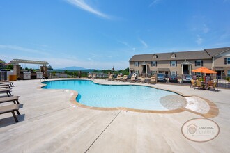 The Villas at Kyker Ferry in Kodak, TN - Building Photo - Building Photo