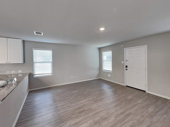 7302 Alcazar Gate in San Antonio, TX - Building Photo - Building Photo