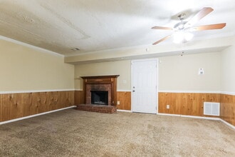 700 Redland Dr in Jonesboro, GA - Building Photo - Building Photo