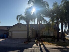 1105 Johnathan Dr in Yuba City, CA - Building Photo