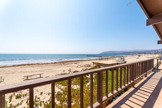 1364 Weymouth Ln in Ventura, CA - Building Photo - Building Photo