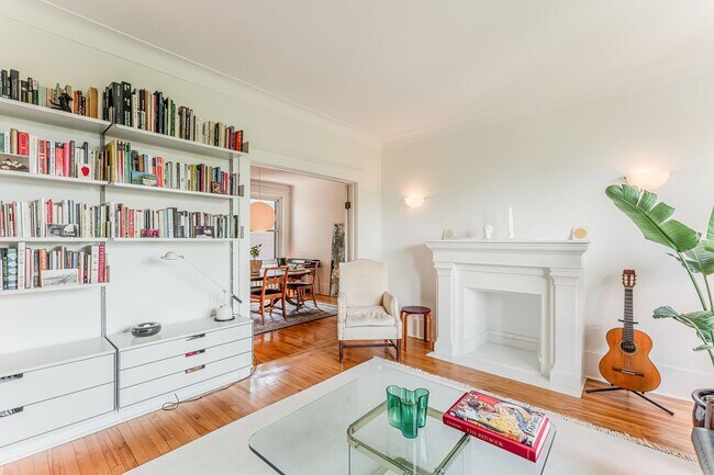 1470 Bernard Ave in Outremont, QC - Building Photo - Building Photo