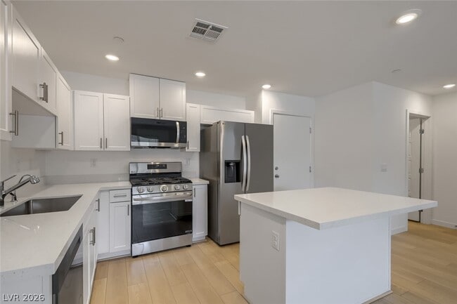 951 Jigglypuff Pl in Henderson, NV - Building Photo - Building Photo