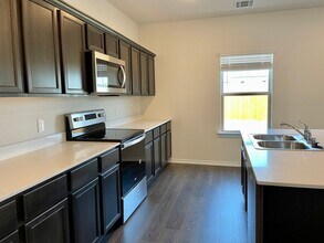 3205 Sweetwater Way in Sherman, TX - Building Photo - Building Photo