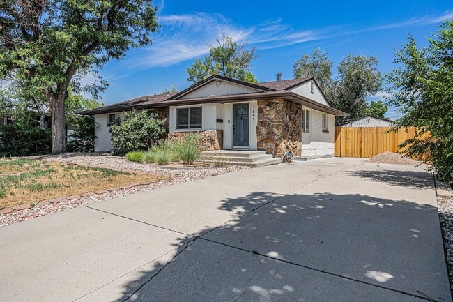 1641 Hopkins Dr in Denver, CO - Building Photo - Building Photo