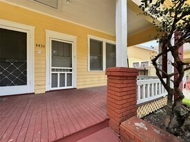 4430 Bell St in Houston, TX - Building Photo