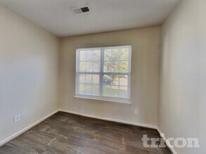 5040 Liberty Hall Cir in Winston-Salem, NC - Building Photo - Building Photo