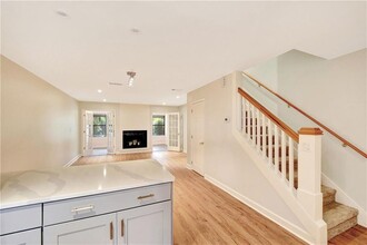 1498 Demere Rd in St. Simons Island, GA - Building Photo - Building Photo