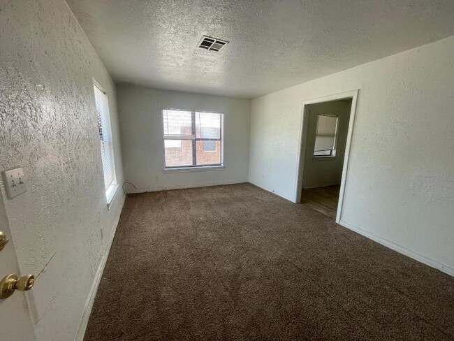 1025 Arkansas St in Norman, OK - Building Photo - Building Photo