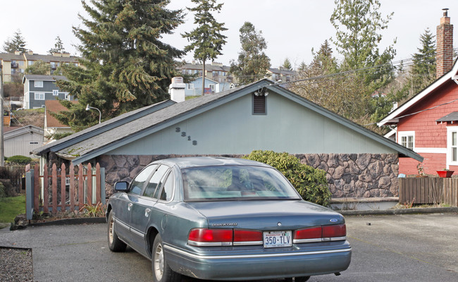 3318 S Monroe St in Tacoma, WA - Building Photo - Building Photo