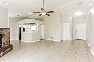 7125 Star Rush Dr in Jacksonville, FL - Building Photo - Building Photo