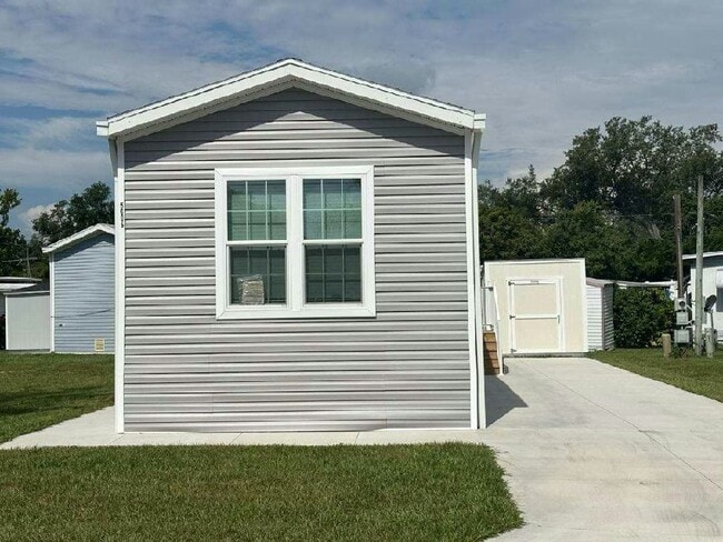 property at 5605 Laura St