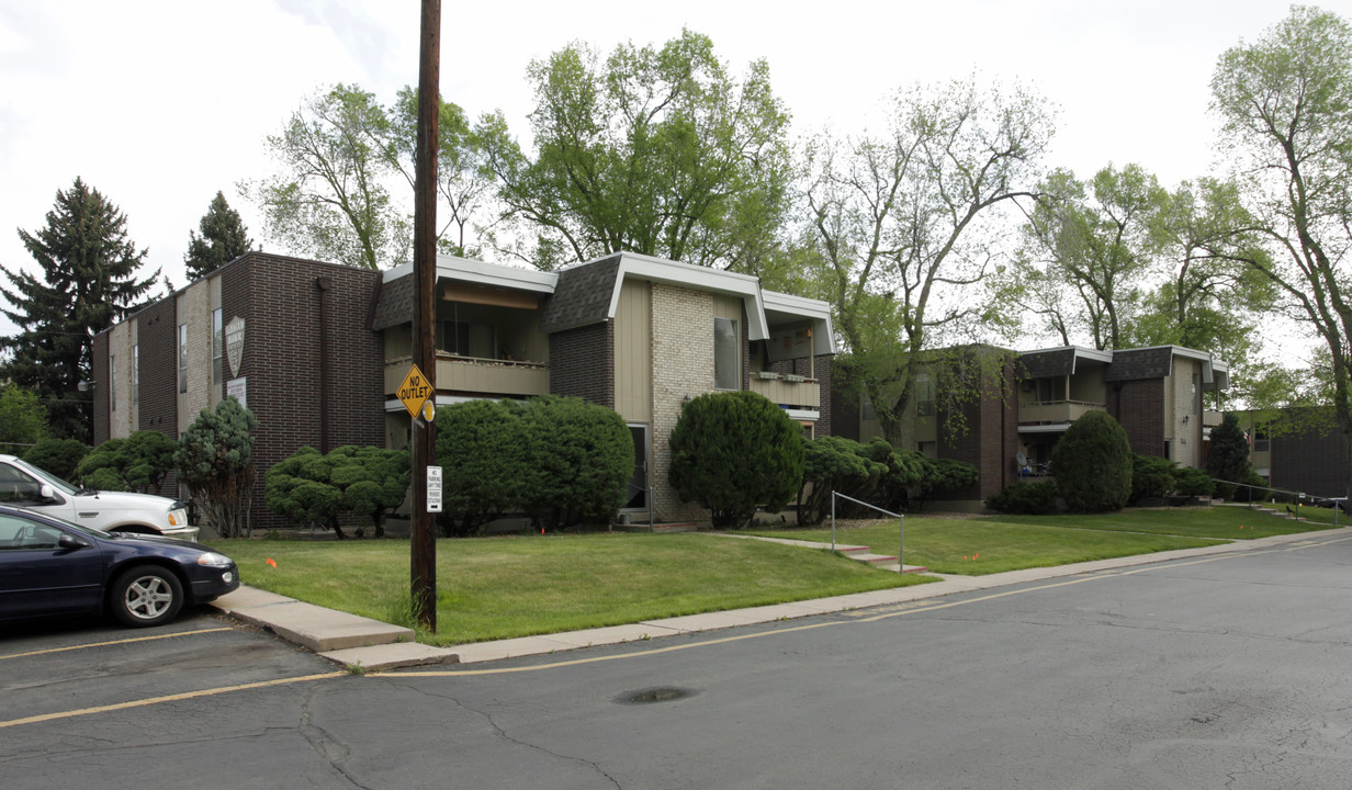 Larimar Apartments in Lakewood, CO - Foto de edificio