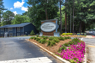 The Ivy Brookhaven in Atlanta, GA - Building Photo - Building Photo