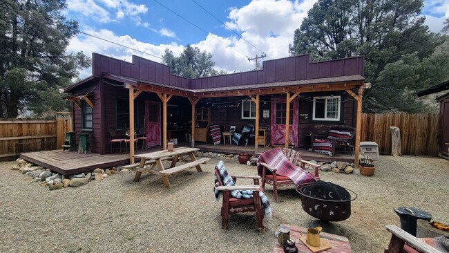 property at 15975 Green Leaf Springs Rd
